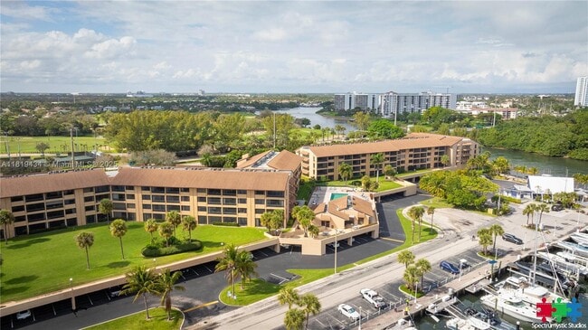 Building Photo - 1036 US-1