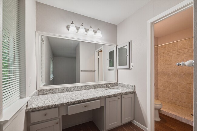 Building Photo - 2425 W Settler's Way