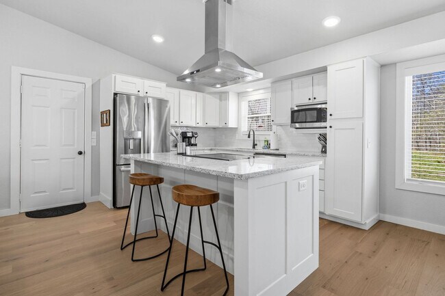 Building Photo - 6 Erith Ln