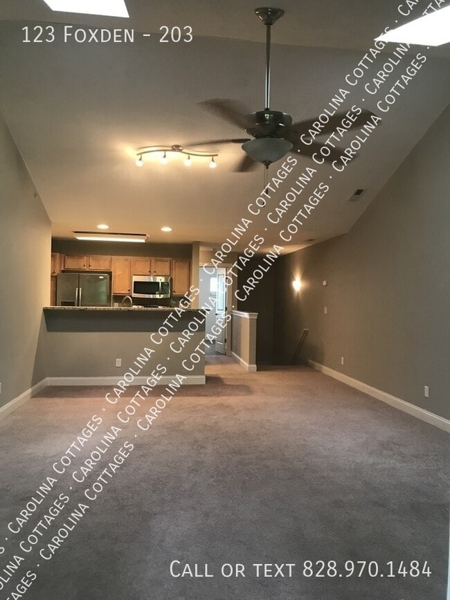 Building Photo - 123 Foxden-203