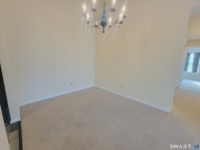 Building Photo - 59 Rockledge Loop