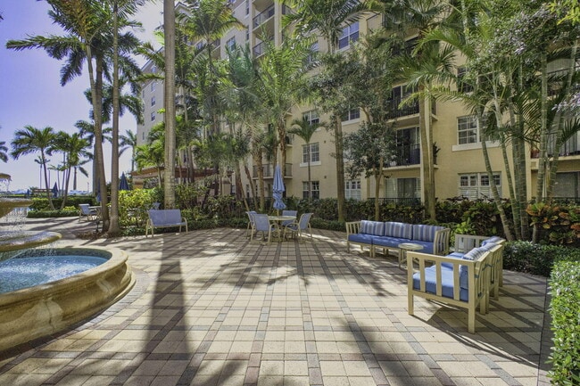 Building Photo - 1801 N Flagler Dr