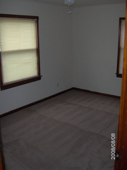 Building Photo - 524 E Atkinson Dr