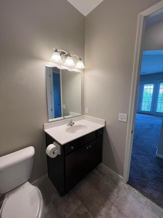 Building Photo - 3203 Rossmore Cir