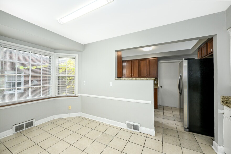 Building Photo - 19226 Winslow Rd