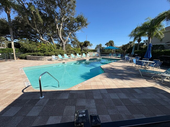 Building Photo - 1202 Makarios Dr