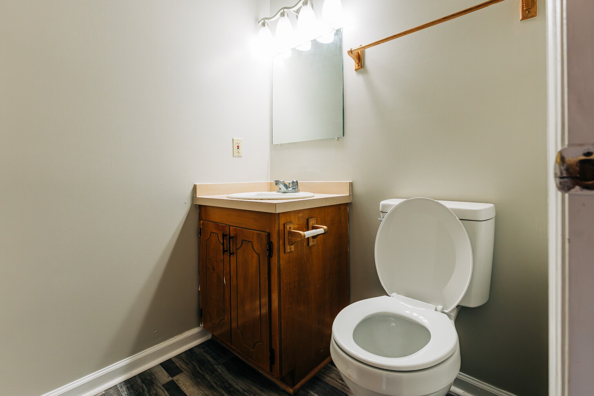 Building Photo - 1210 Douglas MacArthur St