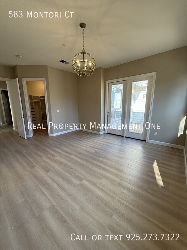 Building Photo - 583 Montori Ct