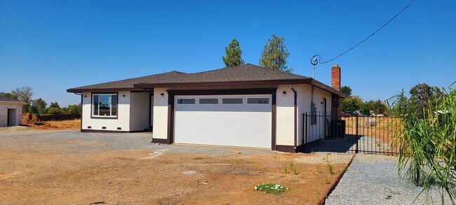 Building Photo - NEW NEW NEW!  NEW HOME ON ACRE HUGE LOT!