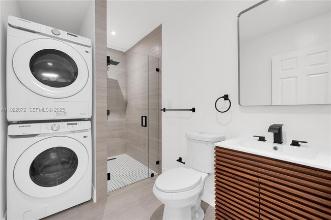 Building Photo - 4701 SW 104th Ct