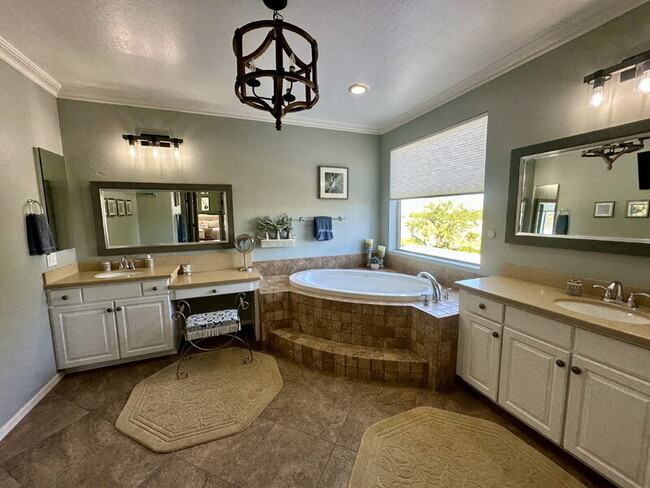 Building Photo - 4307 S Kimberlee Dr