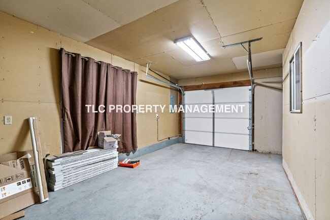 Building Photo - 2082 Ohio St