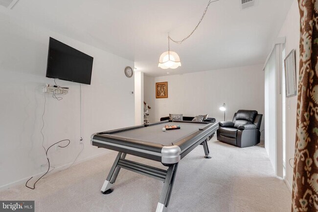 Building Photo - 49 Creekside Wy