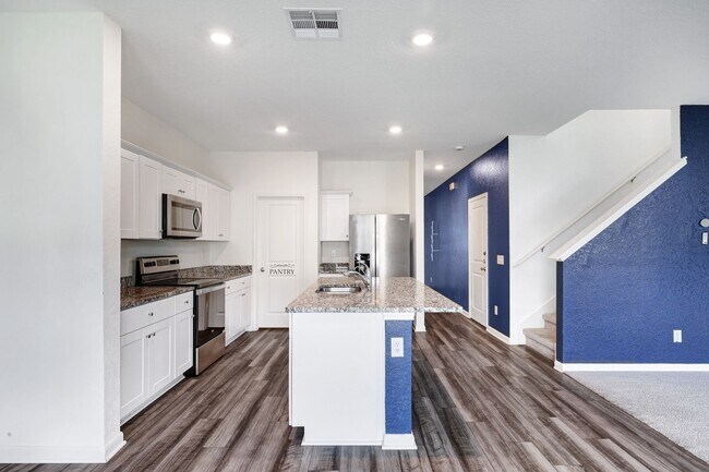 Building Photo - ***MOVE-IN SPECIAL: TWO WEEKS FREE***Spacious Two-Story Retreat on a Cul-de-Sac with Bonus Room