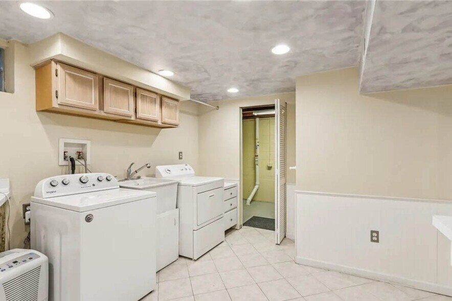 Building Photo - 244 Atterbury Blvd