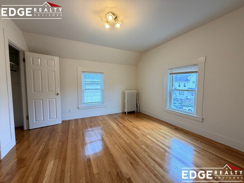 Building Photo - 33R Winship Pl