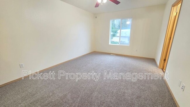 Building Photo - 2122 Tidepool Pl E