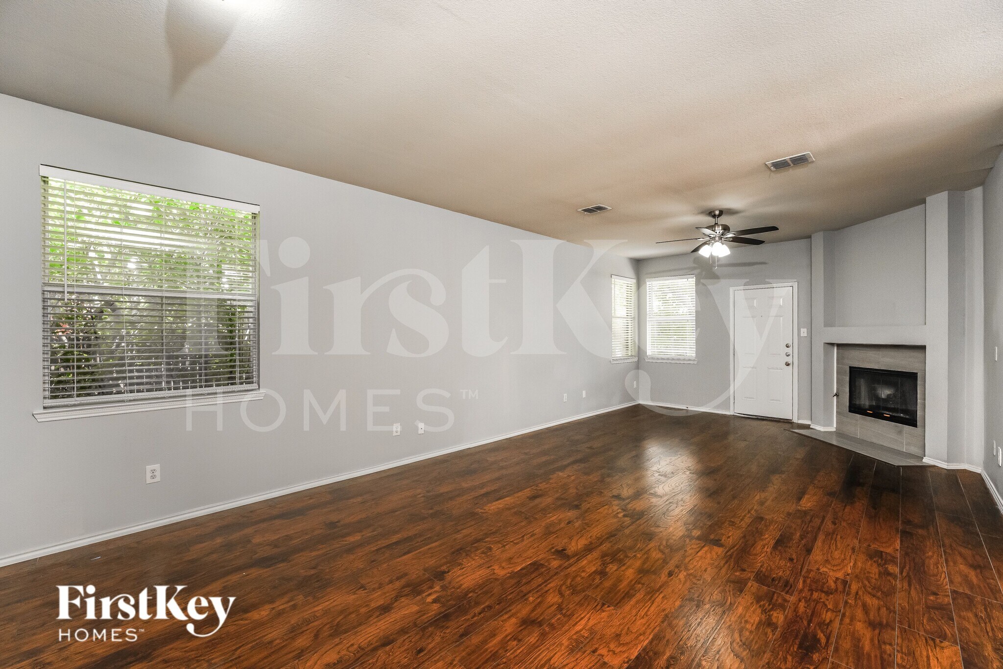 Building Photo - 2325 Sumac Ct
