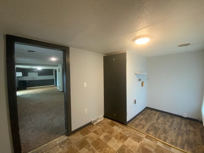 Building Photo - 707 Lawndale Ave