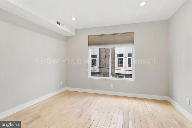 Building Photo - 1730 Ingersoll St
