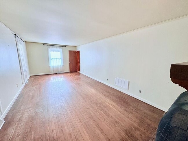 Building Photo - 1773 6 Mile Hwy