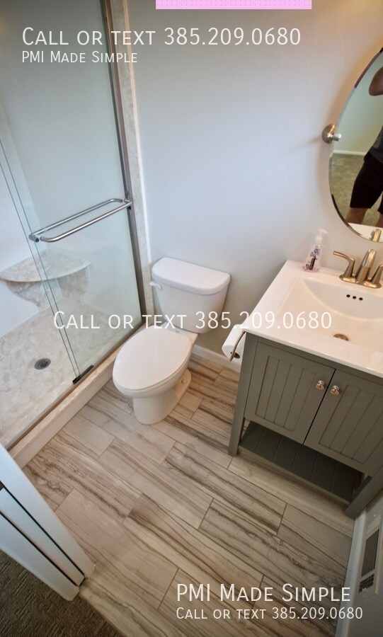 Building Photo - 260 S 400 E