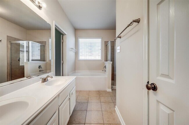 Building Photo - 7414 Compass Rose Dr