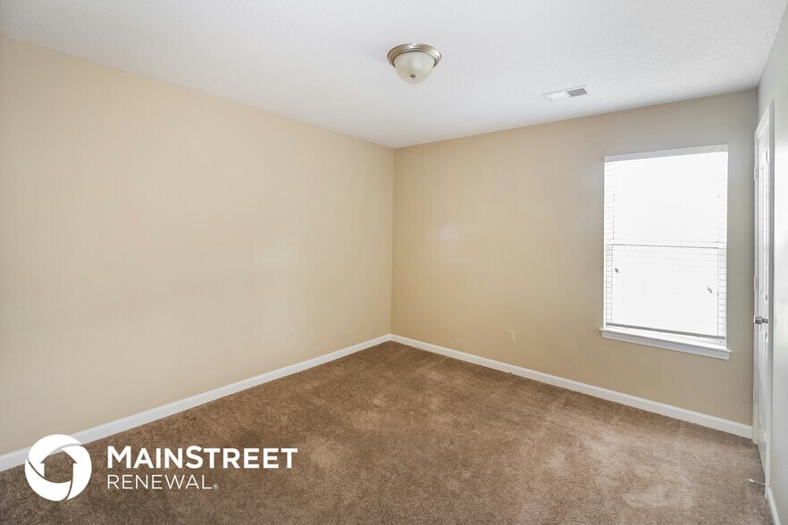 Building Photo - 2976 Churchwell Dr