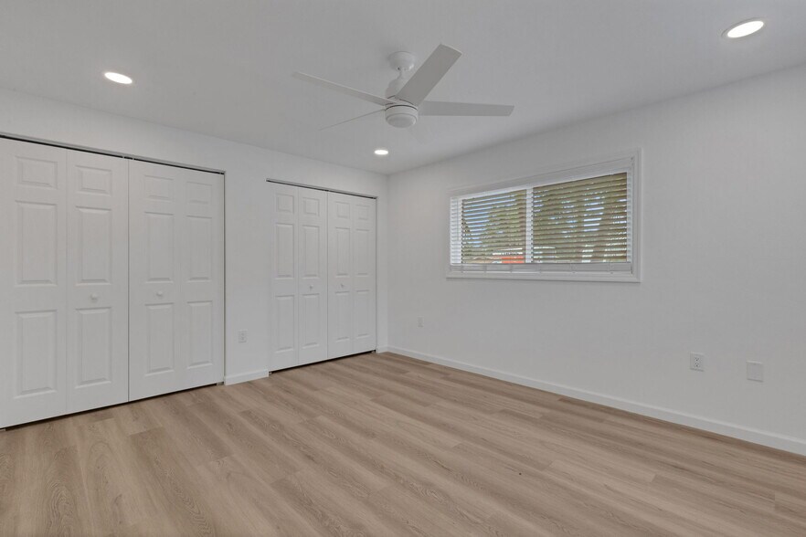 Building Photo - 2826 W Rainbow Cir