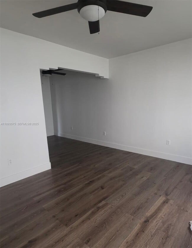 Building Photo - 2046 SW 7th St