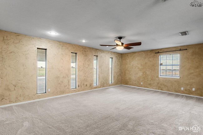 Building Photo - 5639 Johnson Rd