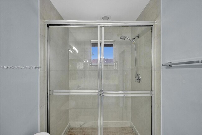 Building Photo - 3128 Coral Ridge Dr