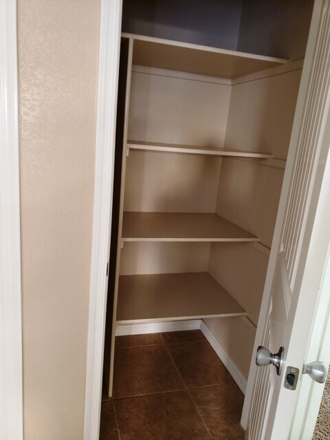 Building Photo - *PENDING APP* Townhome, single story