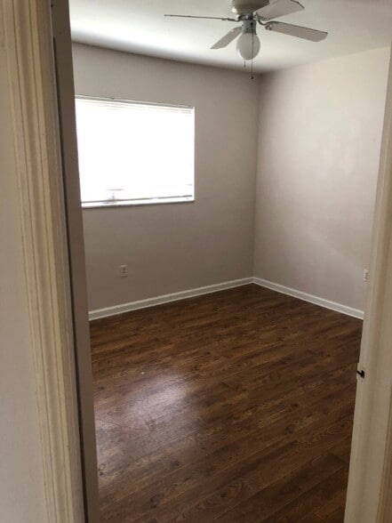 Building Photo - 627 92nd Ave N