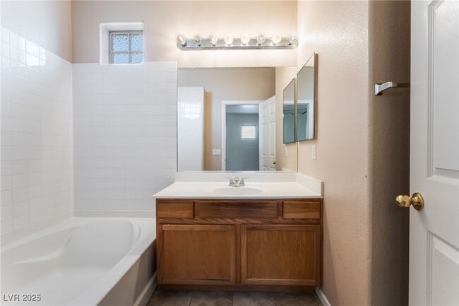 Building Photo - 3412 Lonesome Drum St