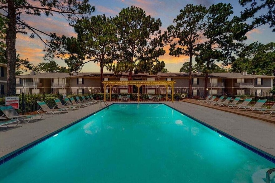 park-west-mobile-al-primary-photo - Park West Apartments