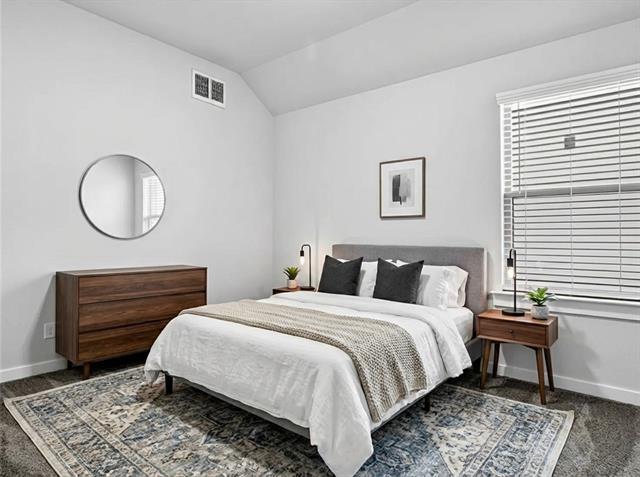 Building Photo - 3904 Kenwood Dr