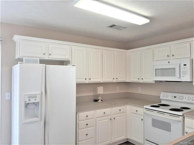 Building Photo - 4646 Young Meadow Chase