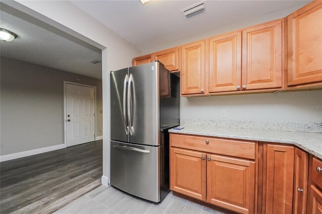 Building Photo - 660 McKinley Ct
