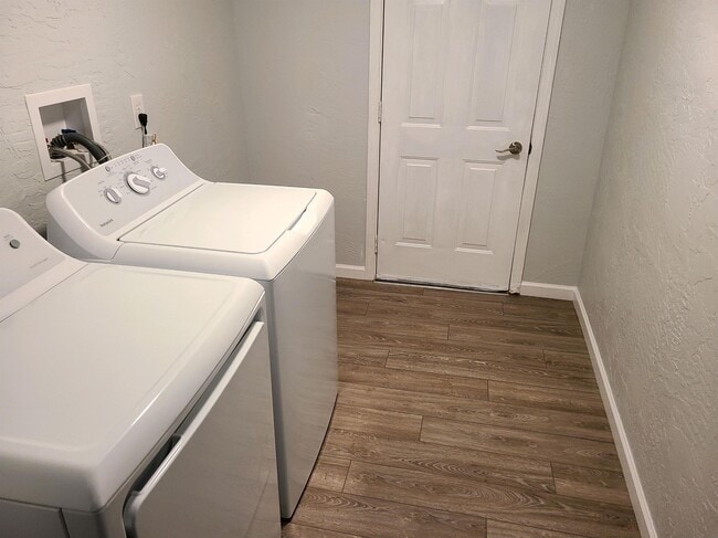 Building Photo - 411 1st St