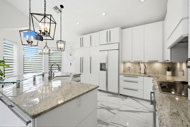 Building Photo - 10720 Ave of the PGA