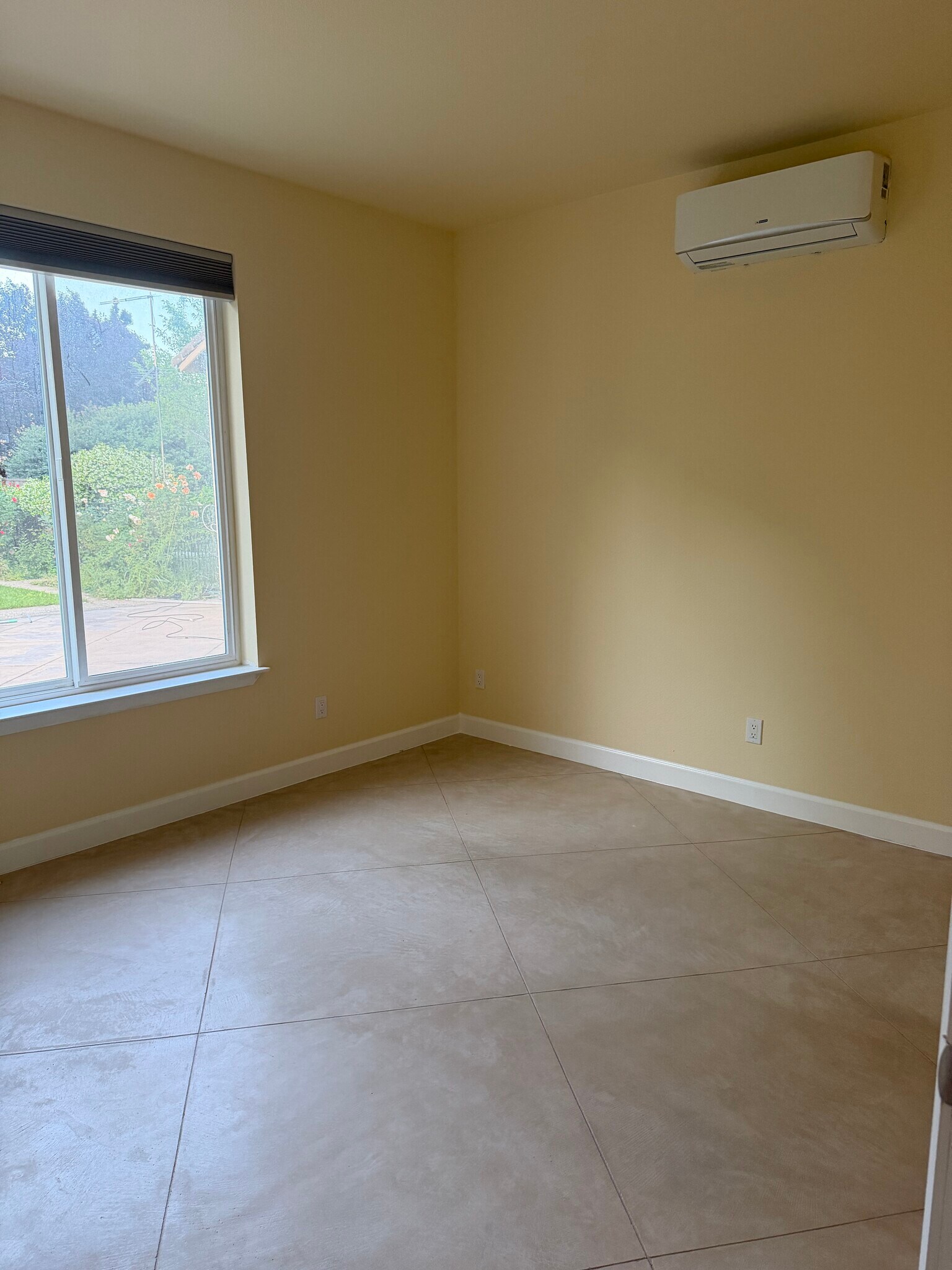 Building Photo - 5162 Brocade Ct