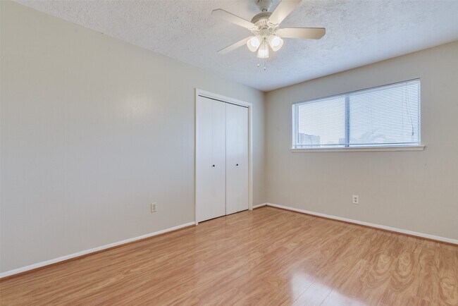Building Photo - 22206 N Fork Dr