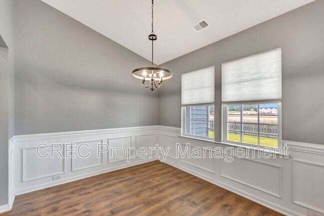 Building Photo - 268 Witch Hazel St