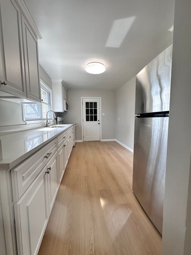 Building Photo - Diamond Springs Rd, Virginia Beach