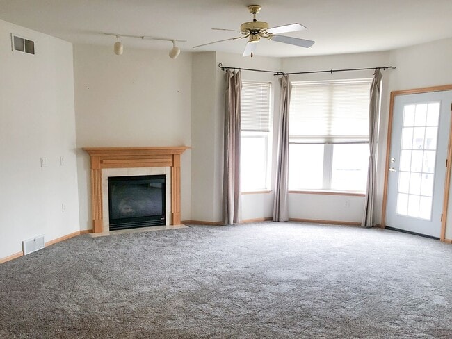 Building Photo - Verona Schools! Awesome 2BR/2BA townhouse-style condo for rent on West Side!