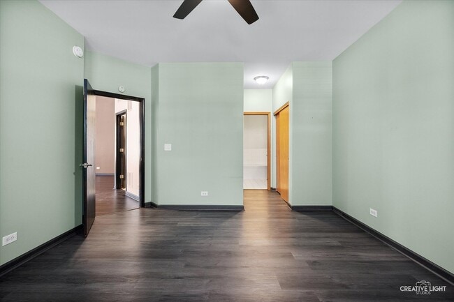 Building Photo - 230 St James Pkwy