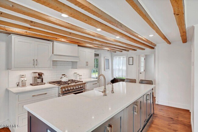 Building Photo - 5051 Bliss Rd