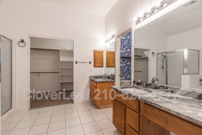 Building Photo - 16615 Raven Glenn