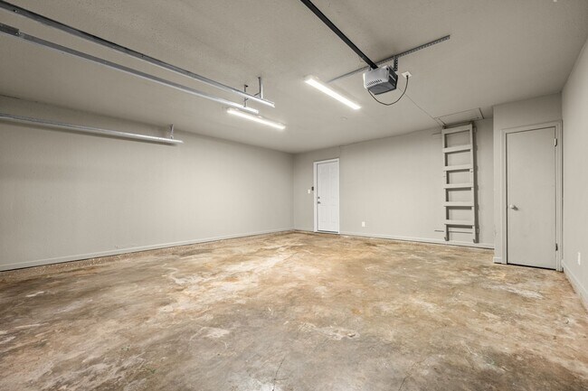 Building Photo - 408 SW 71st St